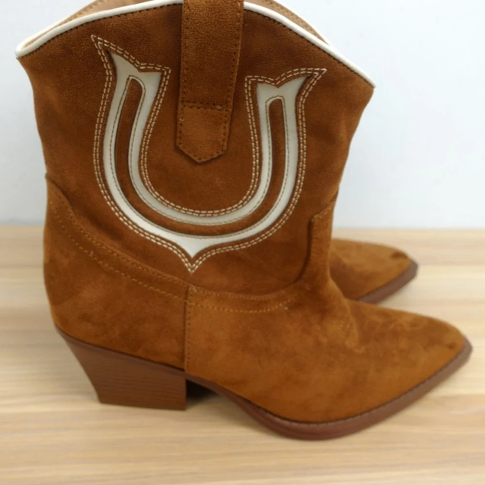 Western Cowboy Ankle Boots Women 7 Cognac Suede Horseshoe Rodeo UNIVERSAL THREAD